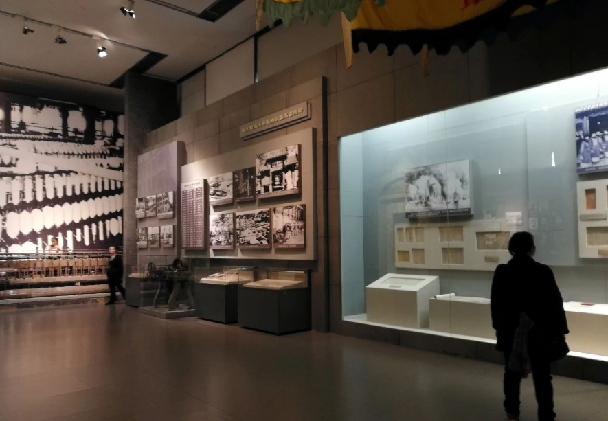 展廳設(shè)計｜《復(fù)興之路》展陳設(shè)計