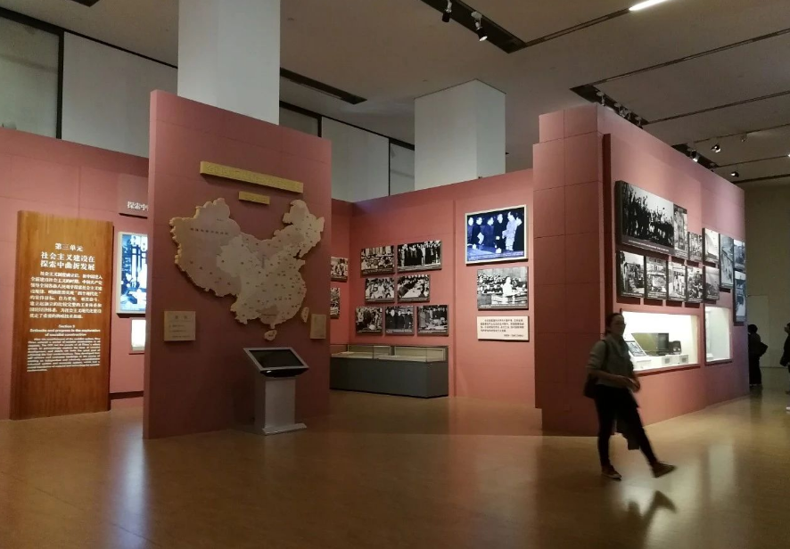 展廳設(shè)計｜《復(fù)興之路》展陳設(shè)計