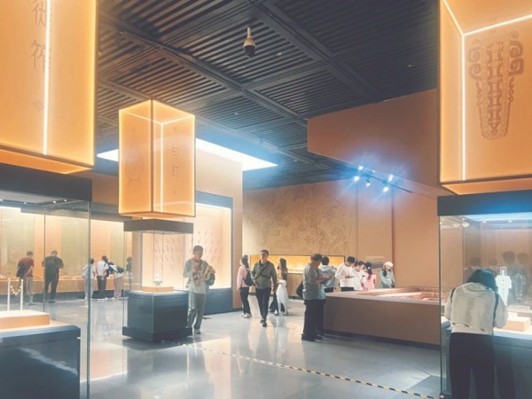 展廳設(shè)計中色彩與情感的關(guān)系研究